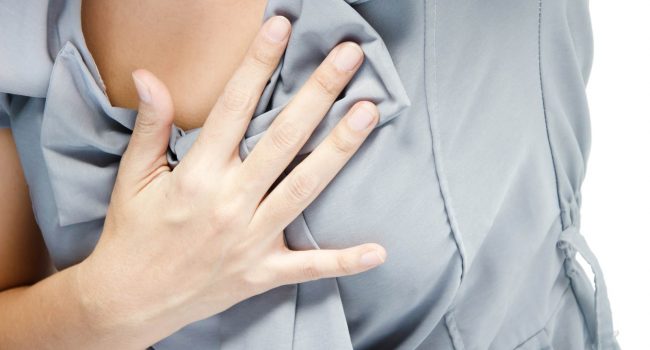 Dolori al seno in menopausa: come riconoscerli e possibili rimedi '