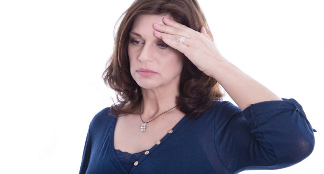 Ansia in menopausa: da cosa dipende, i sintomi e le terapie consigliate '