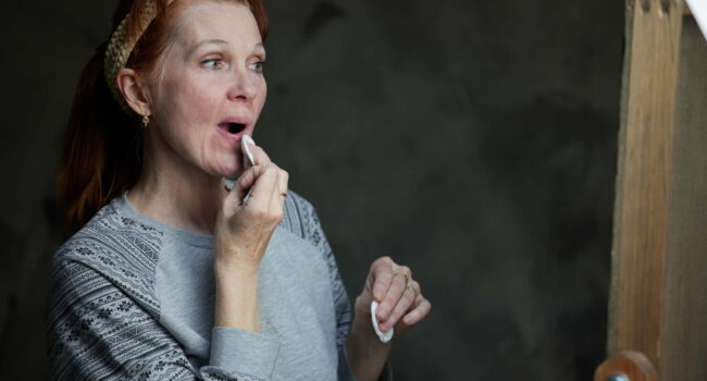 Disturbi della pelle in menopausa: quando la pelle cambia con te '